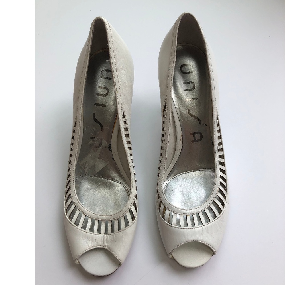 unisa shoes white sandals